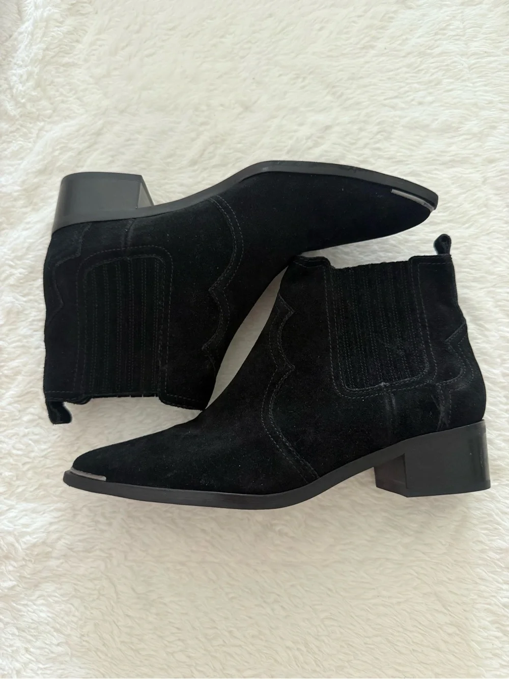 Marc Fisher sleek black